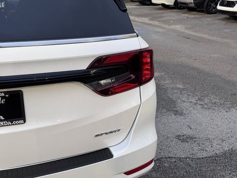 Certified 2024 Honda Odyssey Sport image 7