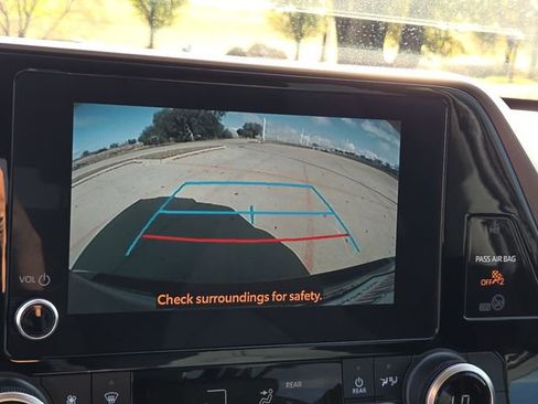 Used 2023 Toyota Highlander L image 20