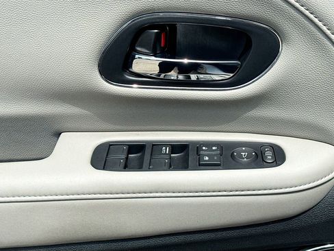Used 2022 Honda HR-V EX-L image 21