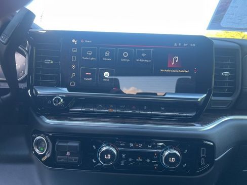 New 2026 GMC Sierra 1500 SLE image 15