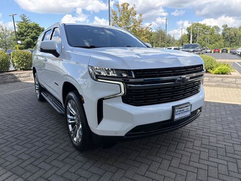 Used 2022 Chevrolet Tahoe RST w/ Luxury Package AWD/4WD image 7