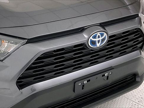 Used 2022 Toyota RAV4 LE image 26