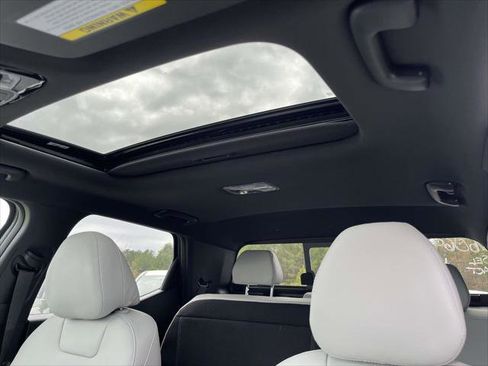 New 2026 Hyundai Santa Cruz SEL FWD image 8