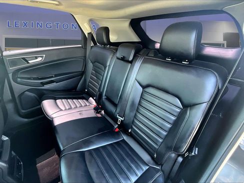 Used 2019 Ford Edge SEL w/ Equipment Group 201A FWD image 22