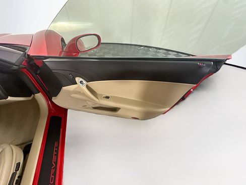 Used 2005 Chevrolet Corvette Coupe w/ Preferred Equipment Group image 26