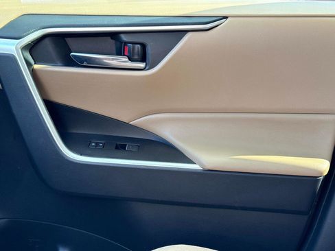 Used 2023 Toyota RAV4 XLE image 20