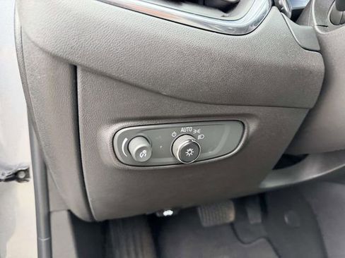 Certified 2023 Chevrolet Equinox LS w/ LS Convenience Package image 18