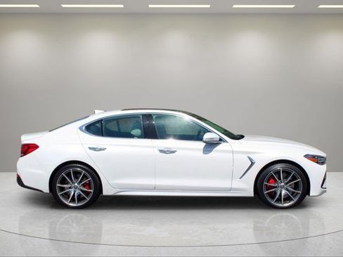 Used 2019 Genesis G70 3.3T Advanced w/ Elite Package RWD image 5