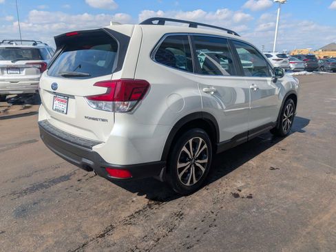 Certified 2023 Subaru Forester Limited image 7