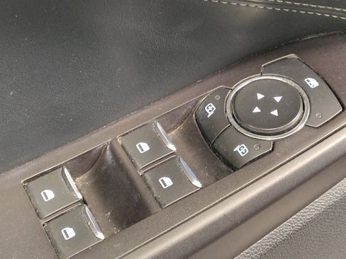 Used 2020 Ford Explorer XLT w/ Equipment Group 202A image 27