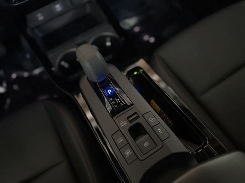 Used 2024 Toyota Prius Prime FWD image 34