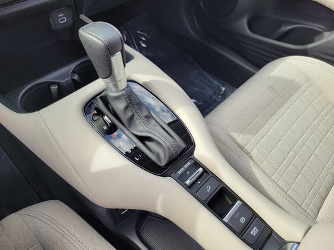 Used 2025 Honda HR-V LX image 29