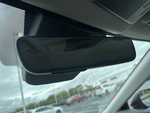 Used 2025 Toyota Camry XLE image 23