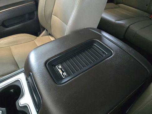 Certified 2018 GMC Sierra 3500 SLT image 18