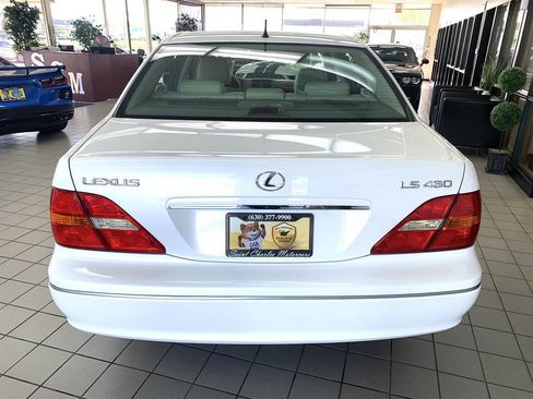 Used 2002 Lexus LS 430 RWD image 5