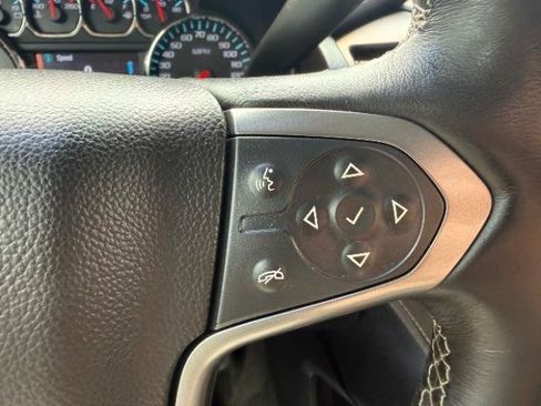 Used 2015 Chevrolet Suburban LTZ AWD/4WD image 23
