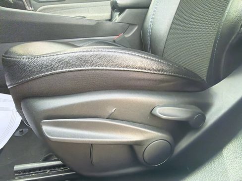 Used 2024 Jeep Compass Latitude image 19