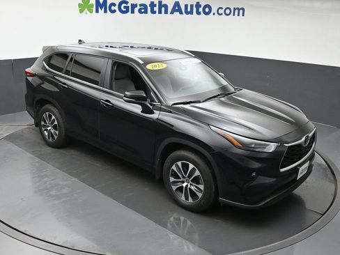 Used 2023 Toyota Highlander L image 3