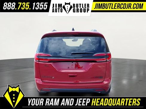 New 2026 Chrysler Pacifica Limited w/ S Appearance Package AWD/4WD image 5