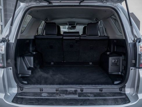 Used 2022 Toyota 4Runner SR5 Premium image 22