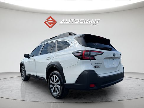Used 2024 Subaru Outback Premium AWD/4WD image 5