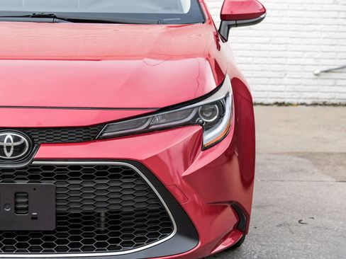 Used 2020 Toyota Corolla XLE image 48