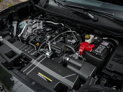 New 2026 Nissan Kicks SR w/ SR Premium Package image 7