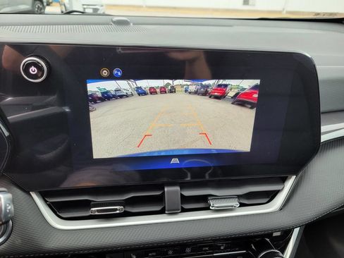 New 2026 Chevrolet Equinox LT w/ Convenience Package II FWD image 15