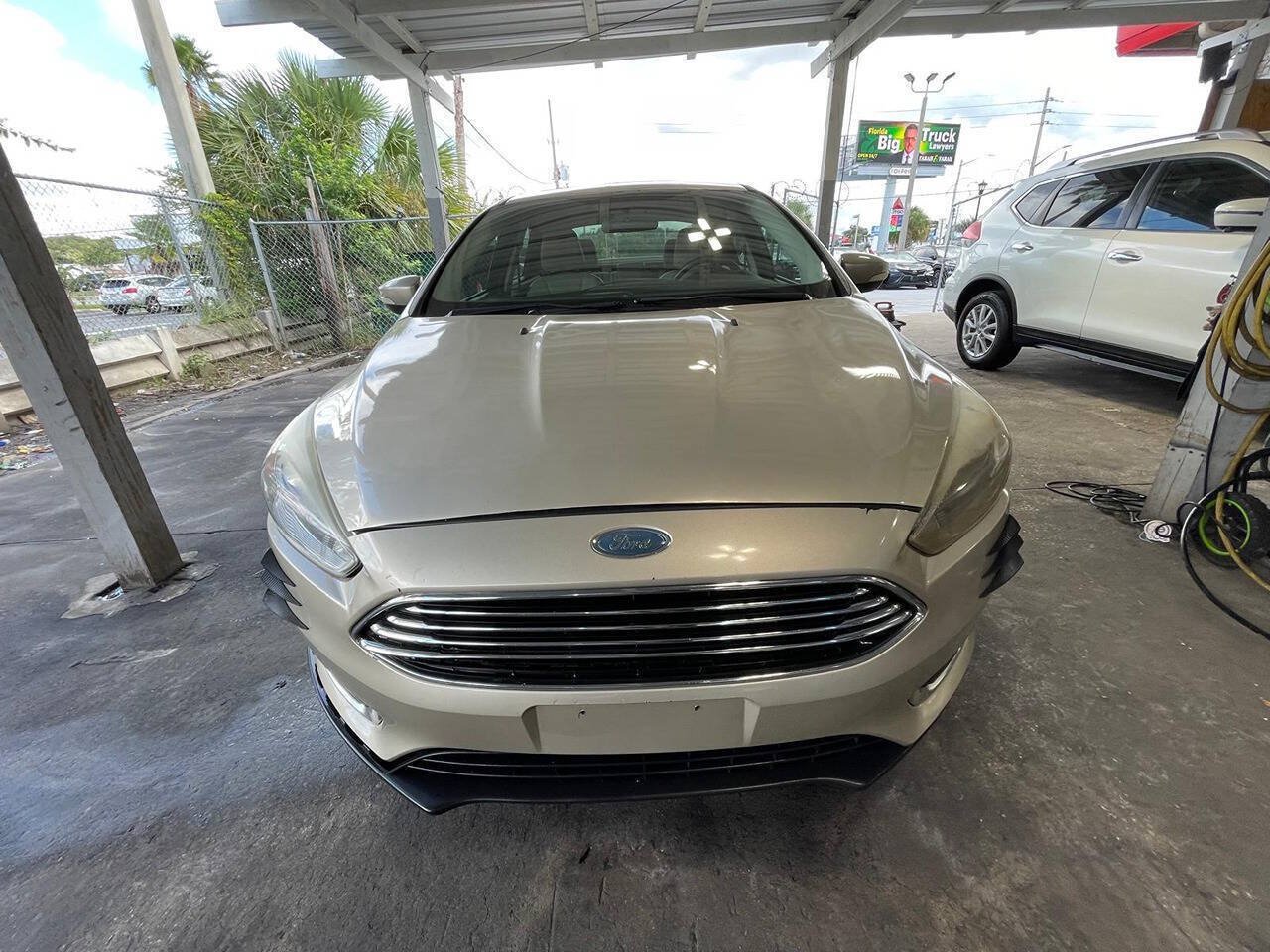 Used 2018 Ford Focus Titanium FWD image 1