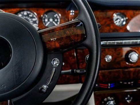 Used 2016 Rolls-Royce Phantom Sedan image 53