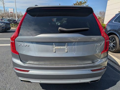Used 2018 Volvo XC90 T6 Momentum image 5