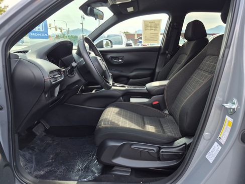 Used 2024 Honda HR-V Sport image 17