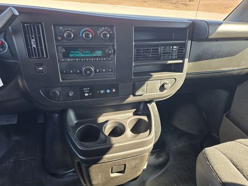 Used 2024 GMC Savana 2500 w/ Driver Convenience Package image 15