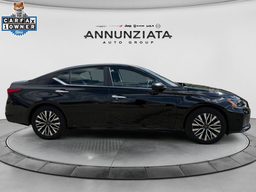 Certified 2024 Nissan Altima 2.5 SV FWD image 6