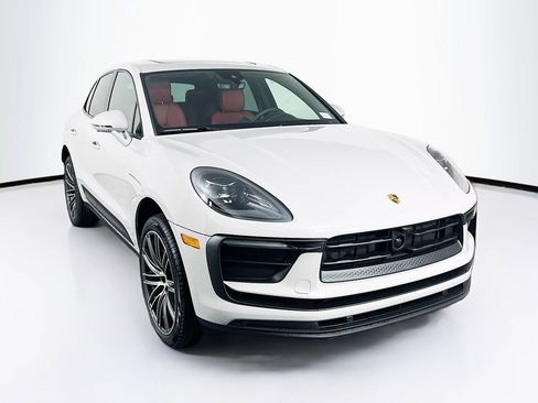 New 2026 Porsche Macan image 7