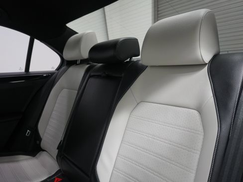 Used 2015 Volkswagen Jetta SE FWD image 13