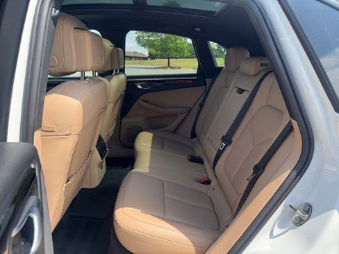 Certified 2023 Porsche Macan Turbo AWD/4WD image 20