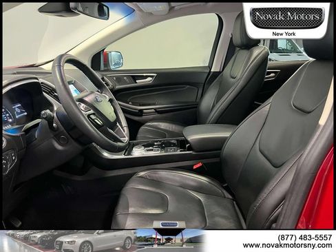 Used 2020 Ford Edge Titanium FWD image 17