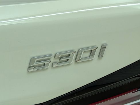 Certified 2023 BMW 530i w/ Convenience Package image 22