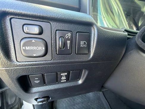 Used 2020 Toyota 4Runner TRD Off-Road Premium AWD/4WD image 12