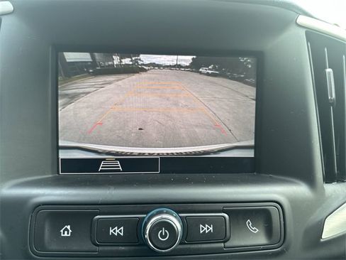 Used 2024 GMC Terrain SLE image 25