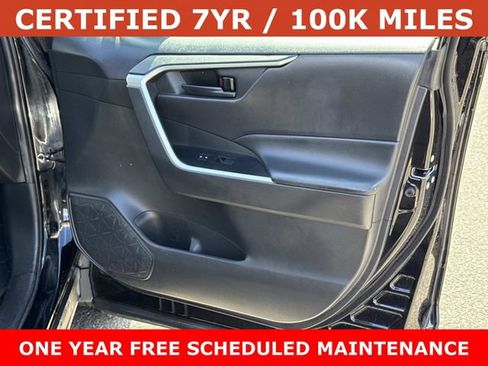 Used 2022 Toyota RAV4 LE FWD image 8