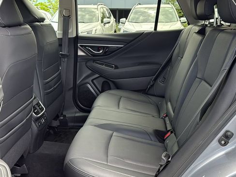 Used 2025 Subaru Outback Limited AWD/4WD image 25