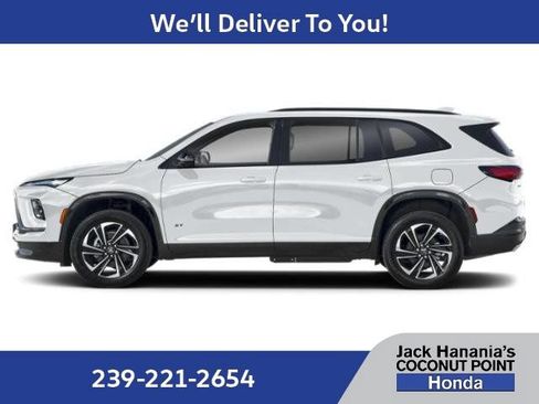 Used 2025 Buick Enclave Sport Touring FWD image 3