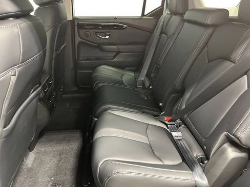 New 2025 Honda Pilot Touring image 19
