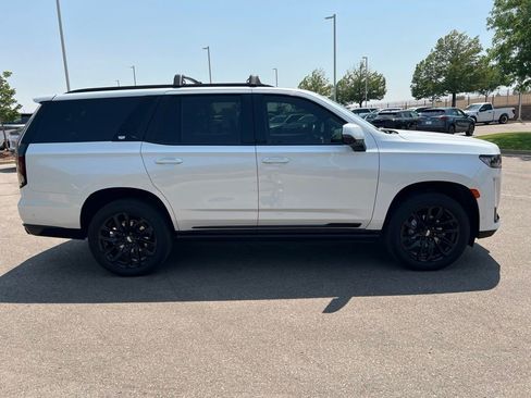 Certified 2024 Cadillac Escalade Sport Platinum w/ LPO, ONYX Package AWD/4WD image 5