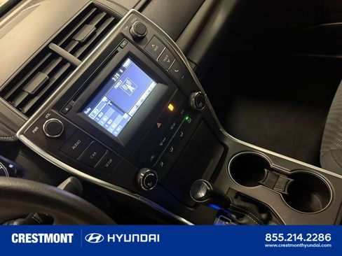 Used 2016 Toyota Camry LE image 35