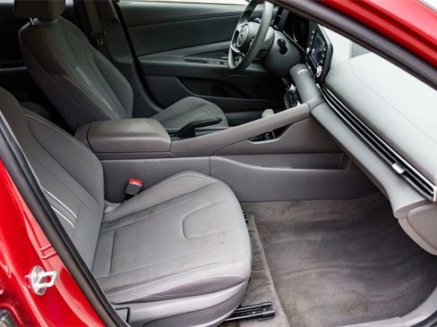 Certified 2022 Hyundai Elantra SEL w/ Cargo Package image 27