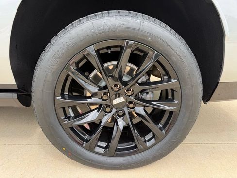 Used 2024 Cadillac Escalade ESV Sport Platinum w/ LPO, ONYX Package AWD/4WD image 9