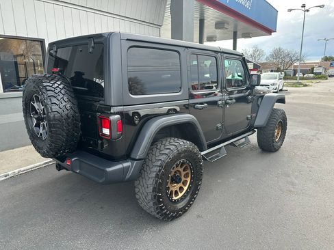 Used 2020 Jeep Wrangler Unlimited Rubicon image 32